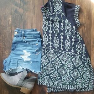 Johnny Was embroidered tunic sz L